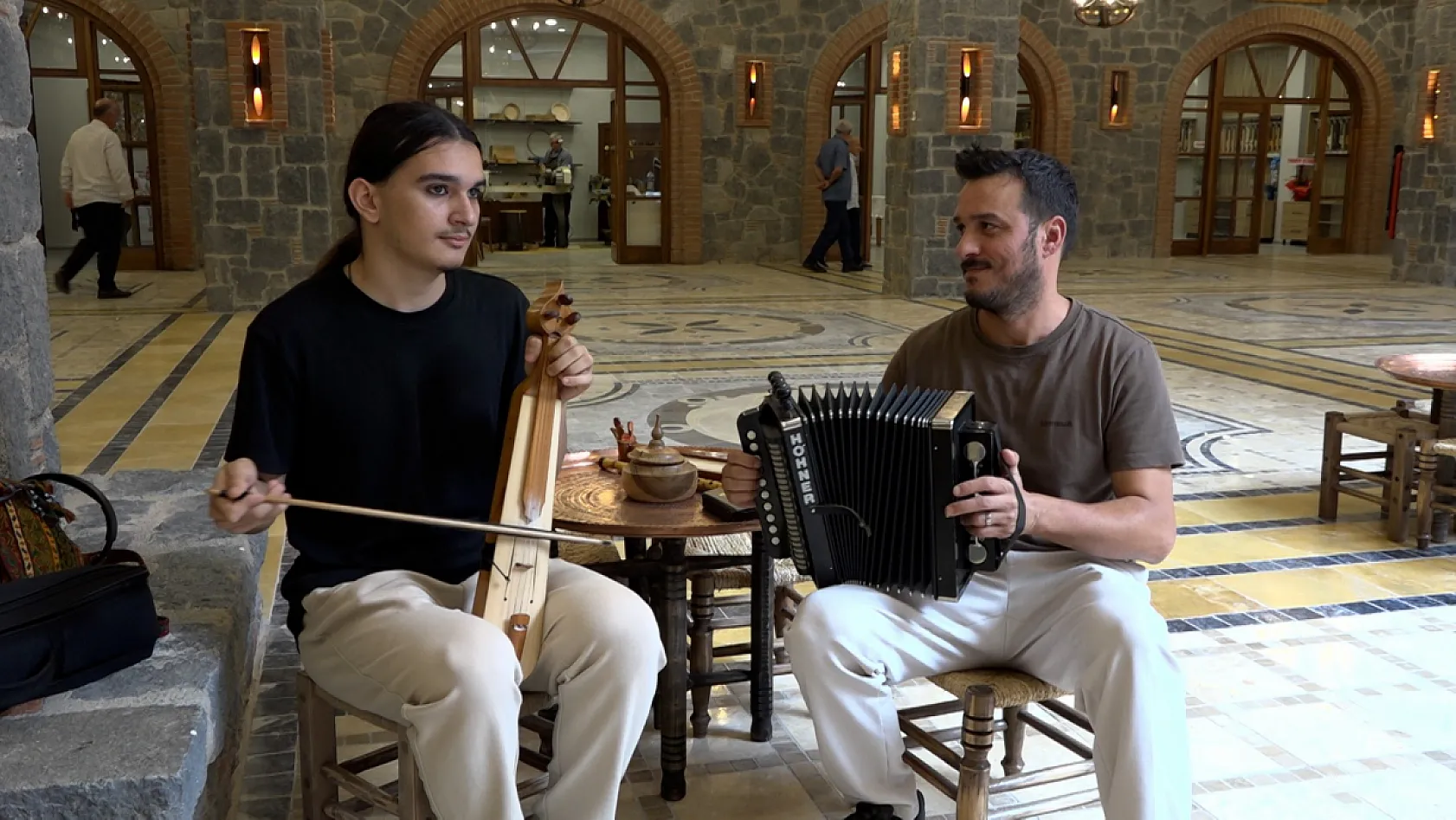 Rize'nin kültürü ve sanatı yeni merkezde buluştu