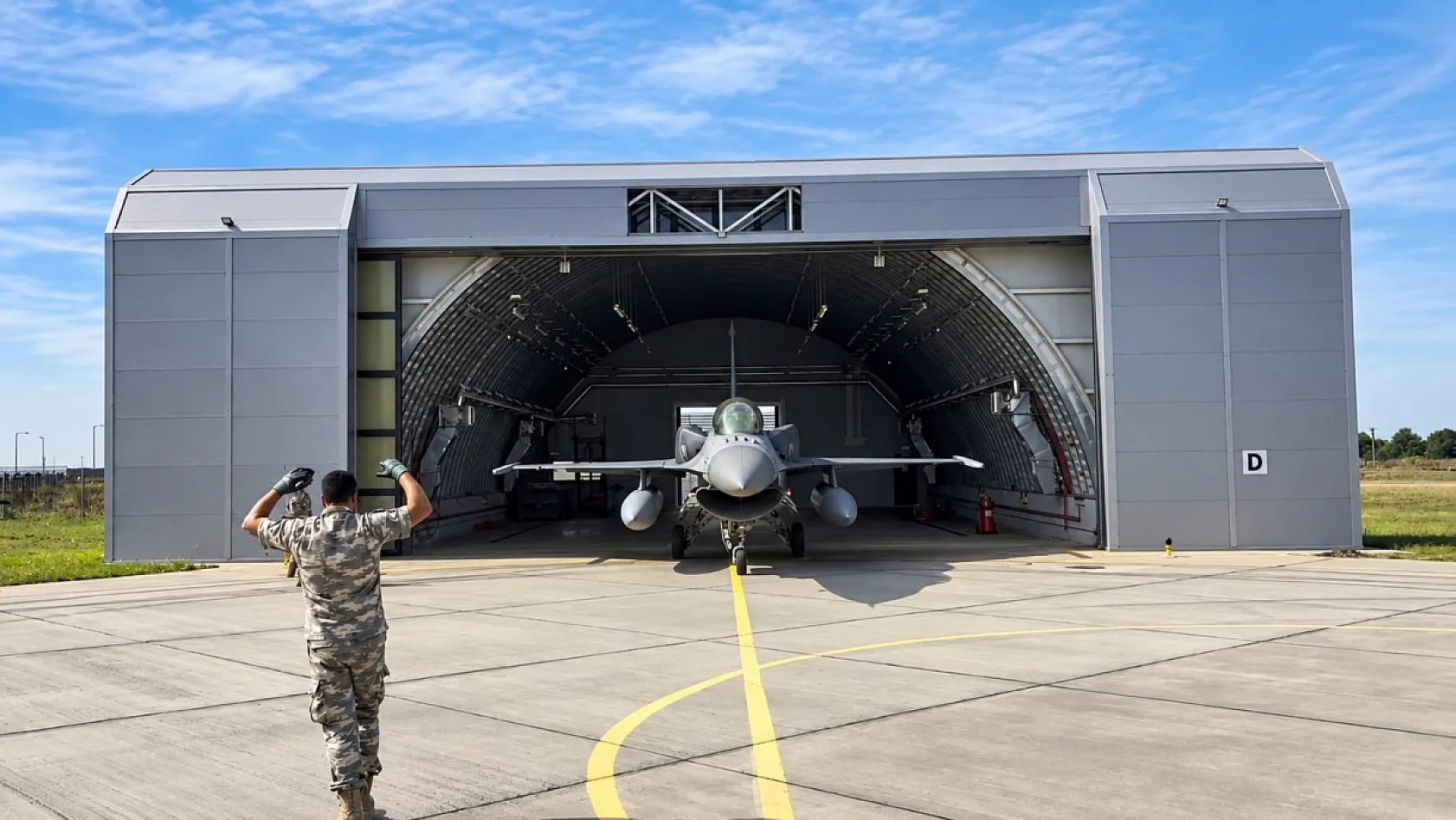Türk F-16'ları Romanya semalarında