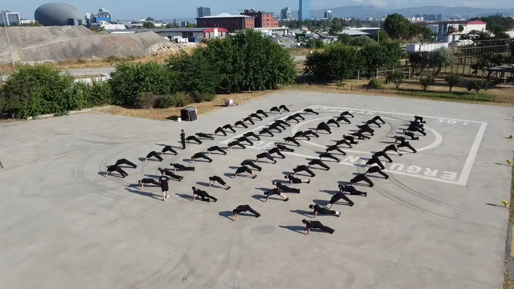 148 itfaiyeci adayı zorlu eğitimden geçiyor