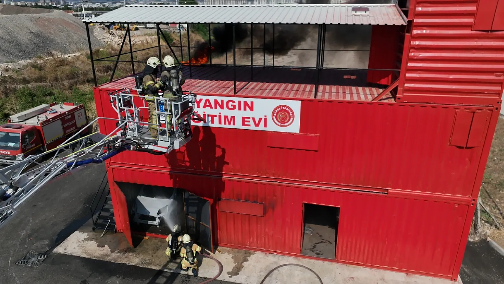 148 itfaiyeci adayı zorlu eğitimden geçiyor