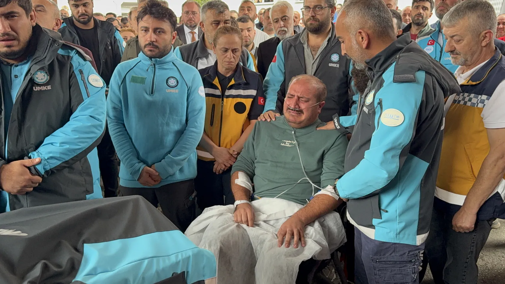 Hayatını kaybeden UMKE hemşiresi gözyaşlarıyla uğurlandı