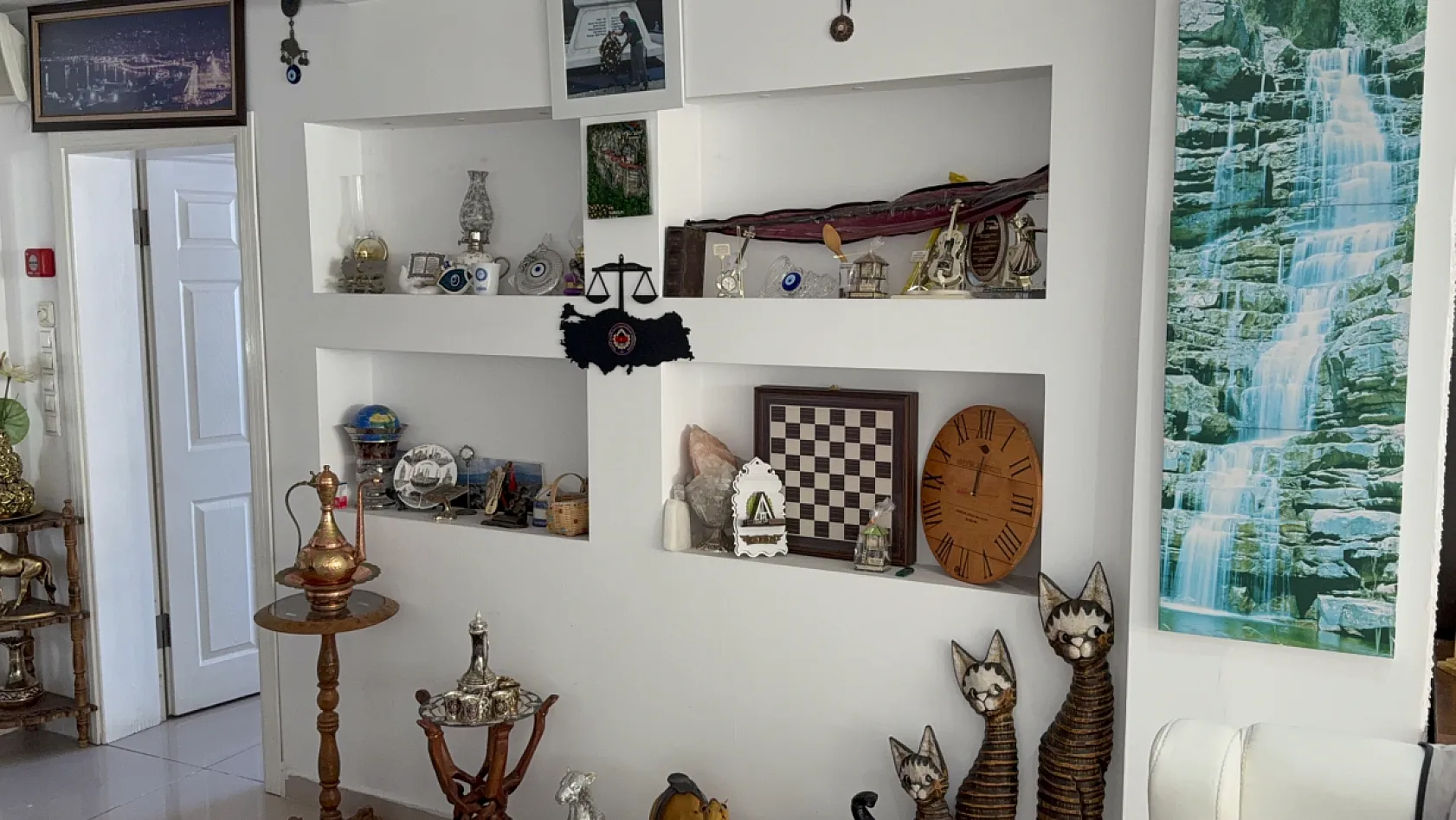 Geçmişin izleri makam odasında yaşatılıyor