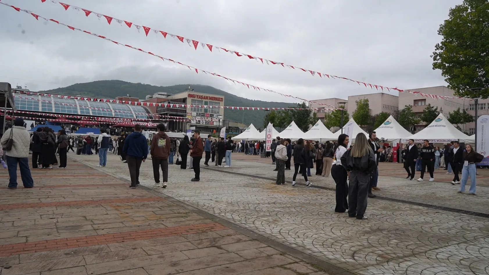 OMÜ'de kampüs heyecanı UyumFest'26 ile yaşandı