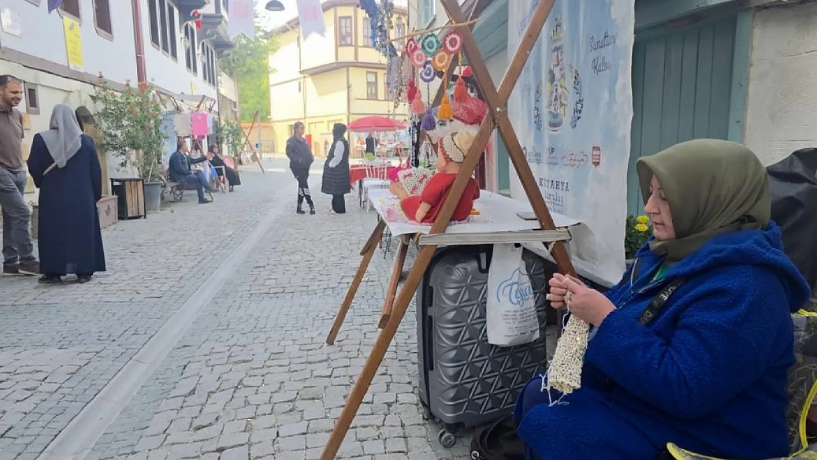 40 yıllık örgü tutkusu yeni tasarımlarla hayat buluyor