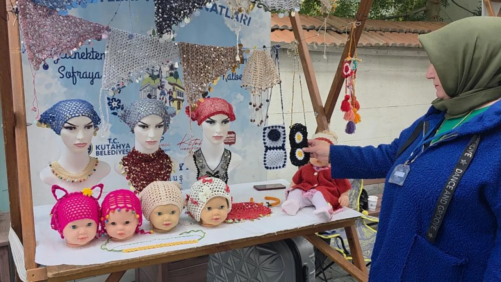 40 yıllık örgü tutkusu yeni tasarımlarla hayat buluyor