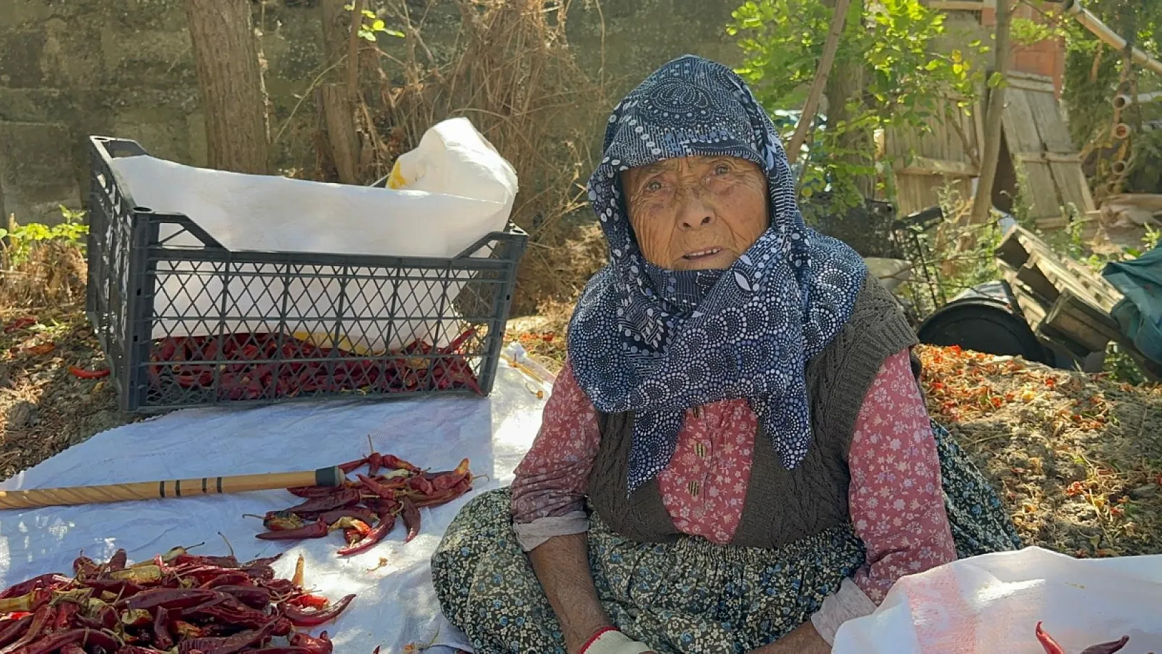 90 yaşındaki annenin evlat sevgisi acıyı unutturdu
