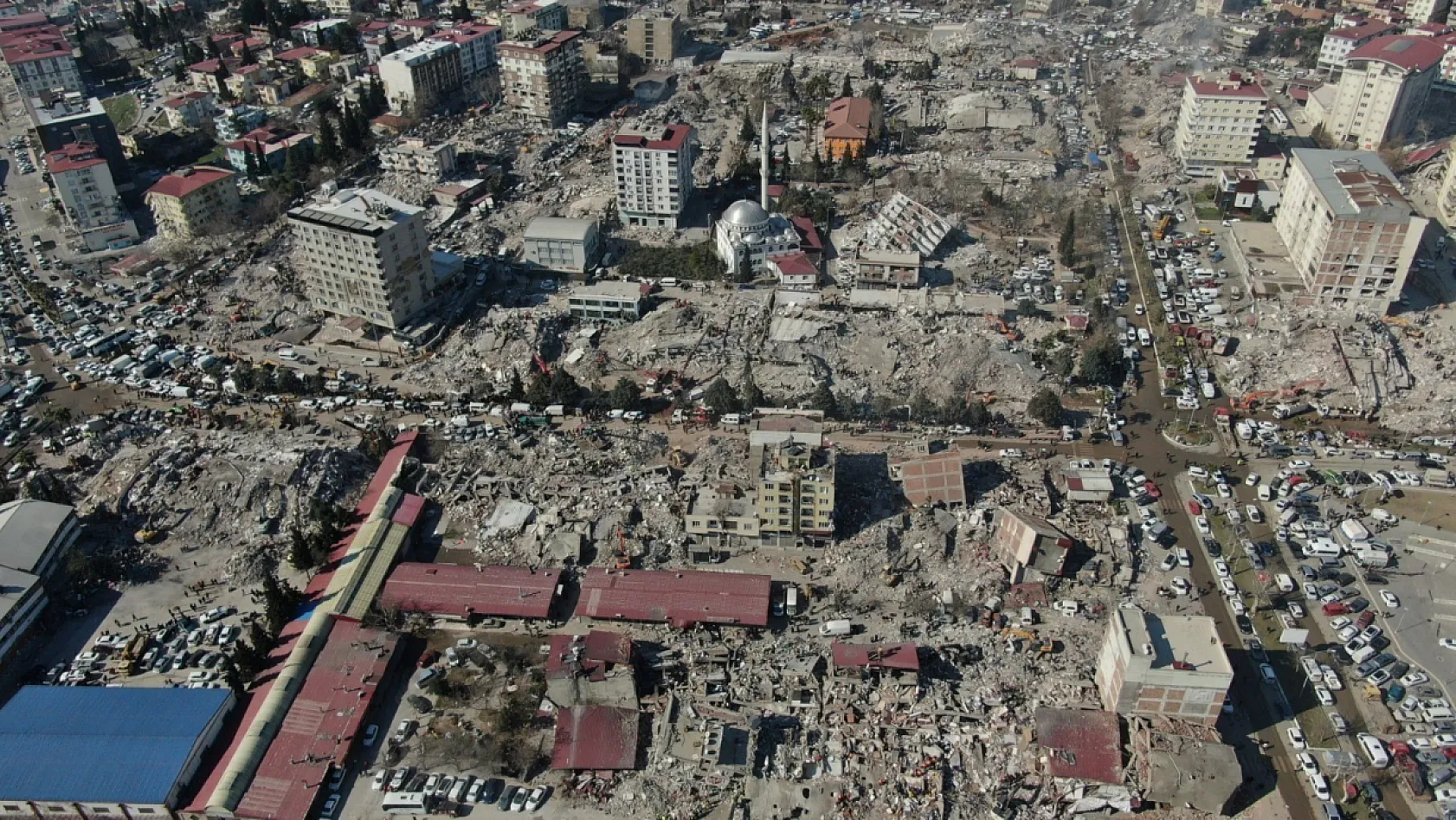 Kahramanmaraş'ta deprem sonrası büyük değişim! Aynı noktadan çekilen görüntüler dikkat çekti