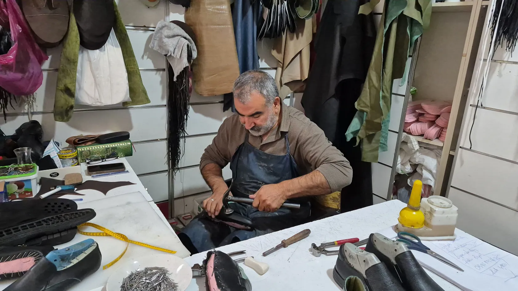 Yozgatlı kunduracı Ali Şahin: 'Amacımız sanatımızı yaşatmak'