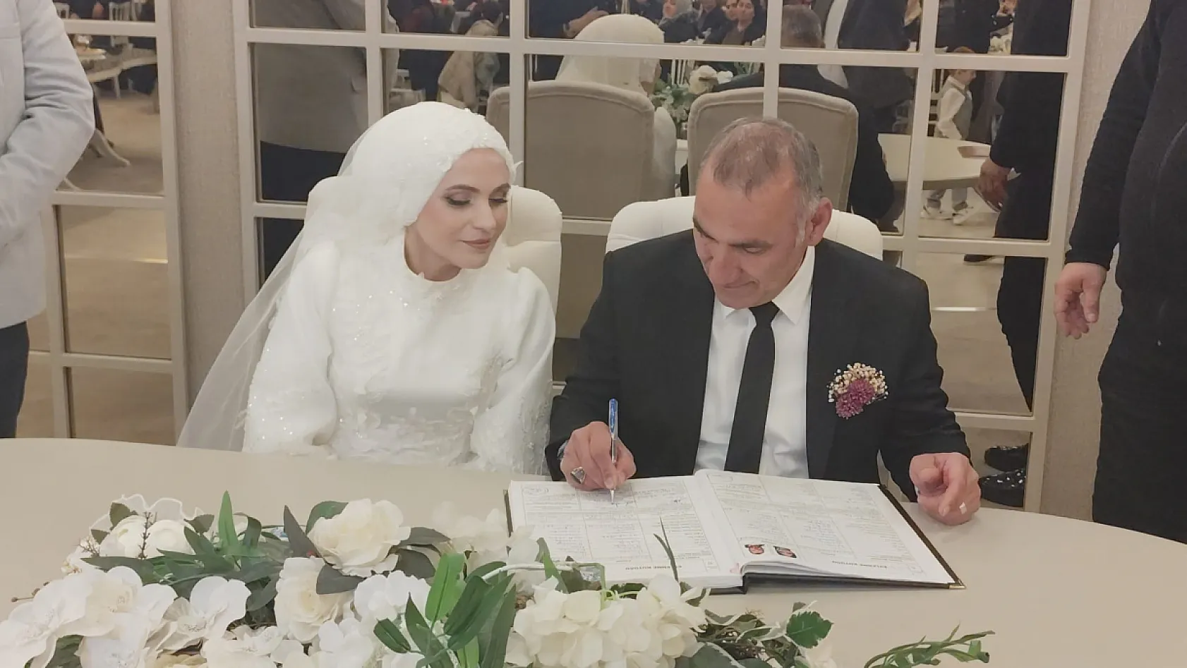 Mutlu sonsuzluğa 'evet'! Gazetemiz çalışanı dünya evine girdi