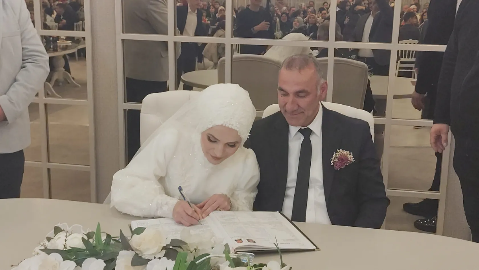 Mutlu sonsuzluğa 'evet'! Gazetemiz çalışanı dünya evine girdi