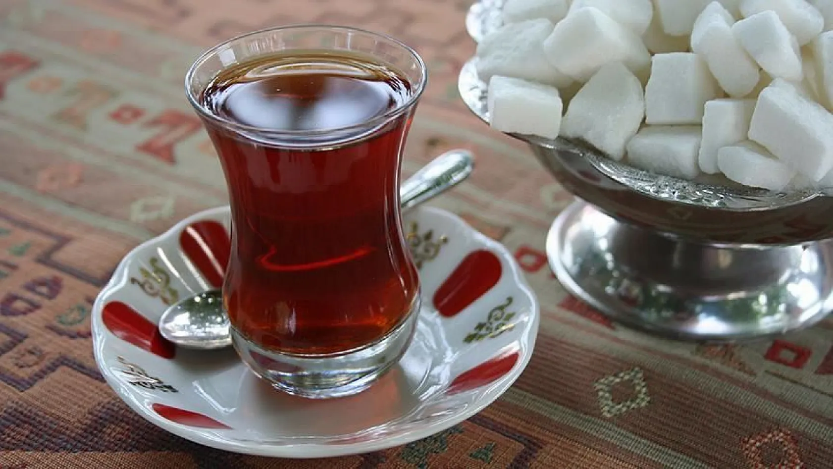 Çay fiyatlarına bir zam daha: Kuru çaya son 1,5 ayda toplam yüzde 26 artış