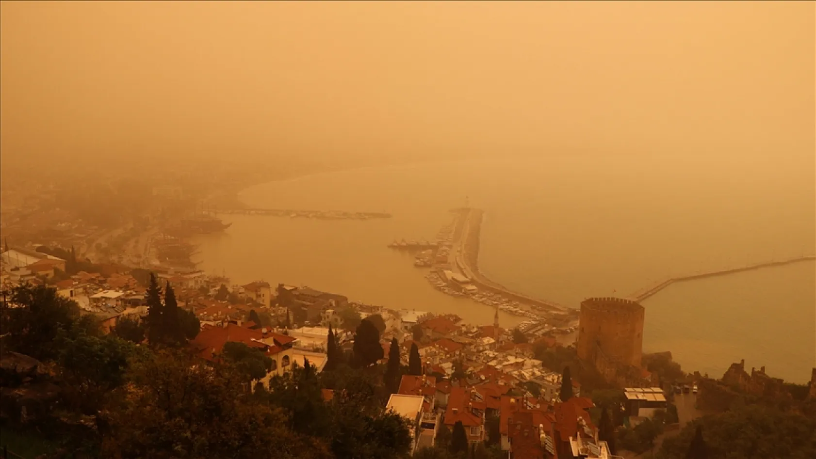 6 İl için 'Toz Taşınımı' Uyarısı: Meteoroloji'den Sarı Kodlu Alarm!