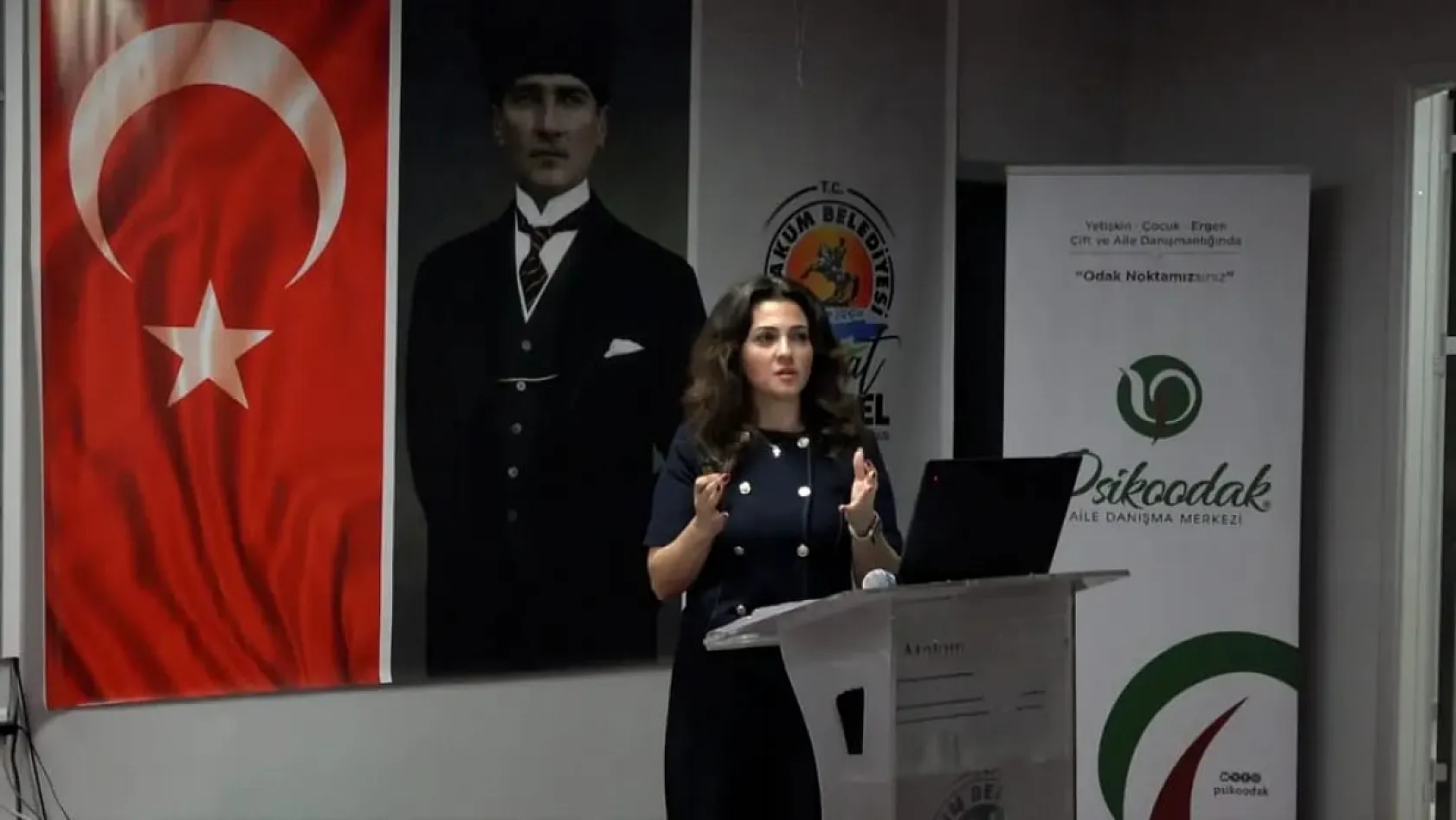 Atakum Belediyesinden 'Değişen Dünyada Aile Olmak' semineri