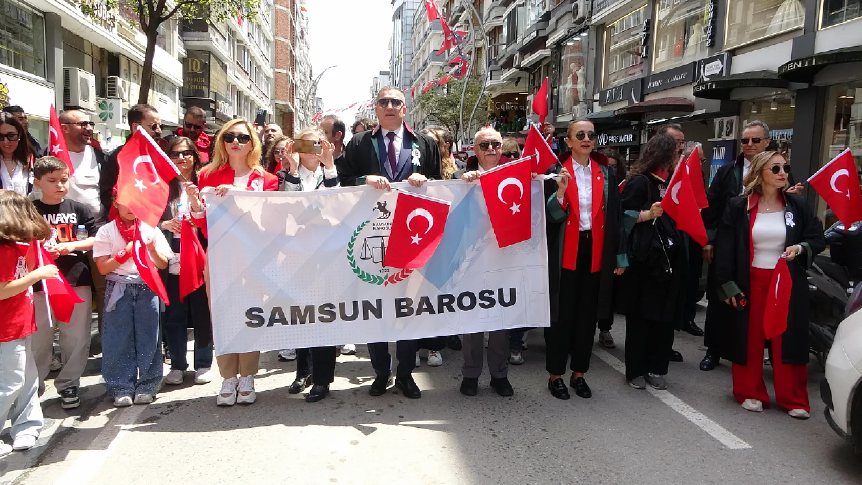 Türkiye Barolar Birliği Samsun'da Cumhuriyet yürüyüşünde buluştu