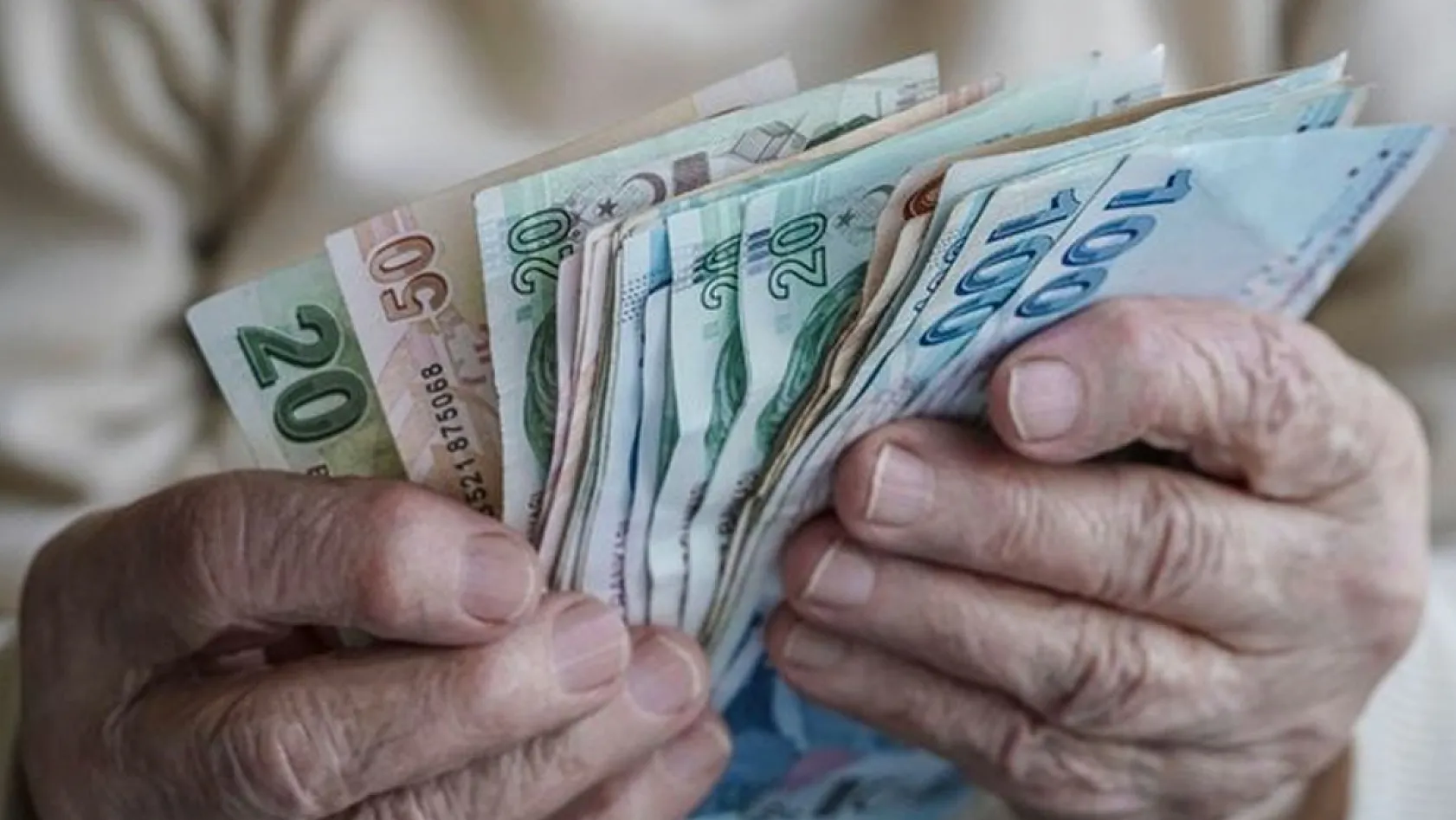Emekli Maaşlarına Düzenleme Gelecek mi? SGK'dan Son Dakika Yanıtı!