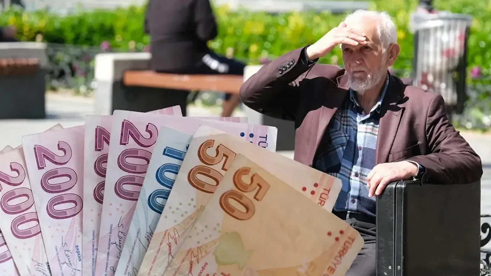 4.000 TL Emekli Bayram İkramiyesi Yattı mı? Mart 2026 Ödeme Takvimi