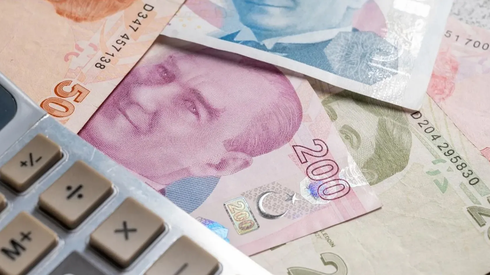 1 Nisan'da Doğalgaz ve Elektriğe Zam mı Gelecek? Bakan Bayraktar Açıkladı