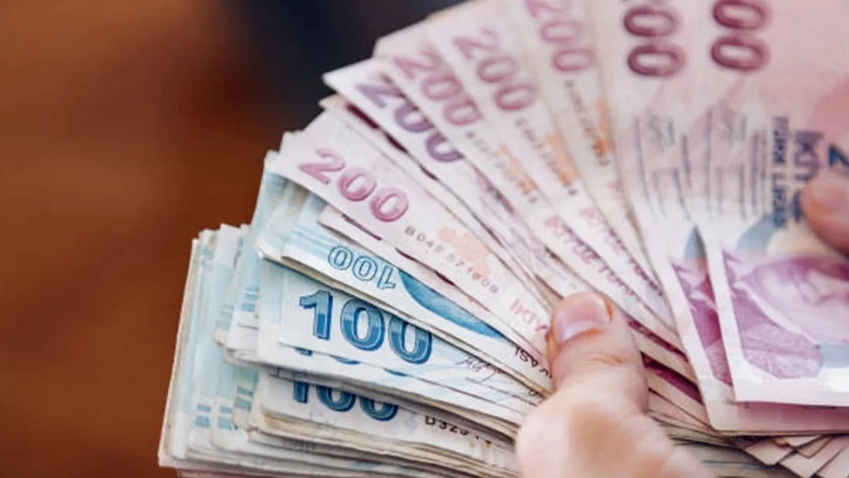 Bayram İkramiyesi ve Maaş Ödemeleri Hesaplara Yatıyor!