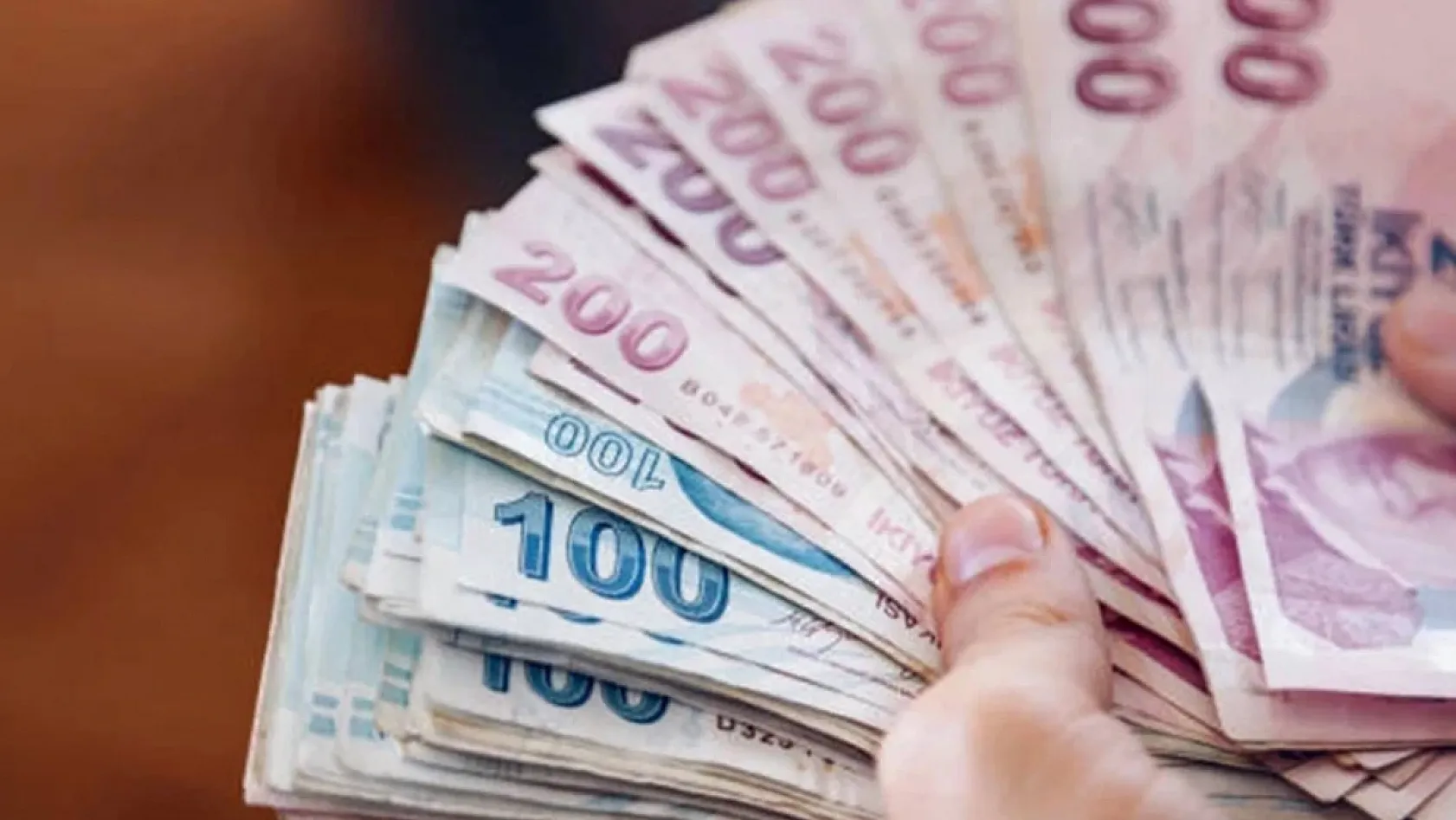 Emekliye 'Seyyanen Zam' umudu: Temmuz 2026 için kritik tarih verildi!