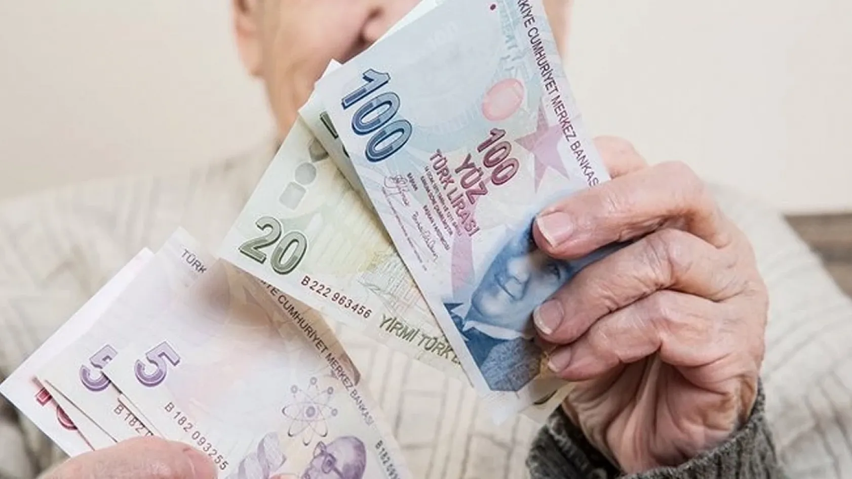 Emekli Maaşlarına 'Puan' Ayarı: Kim Ne Kadar Alacak?