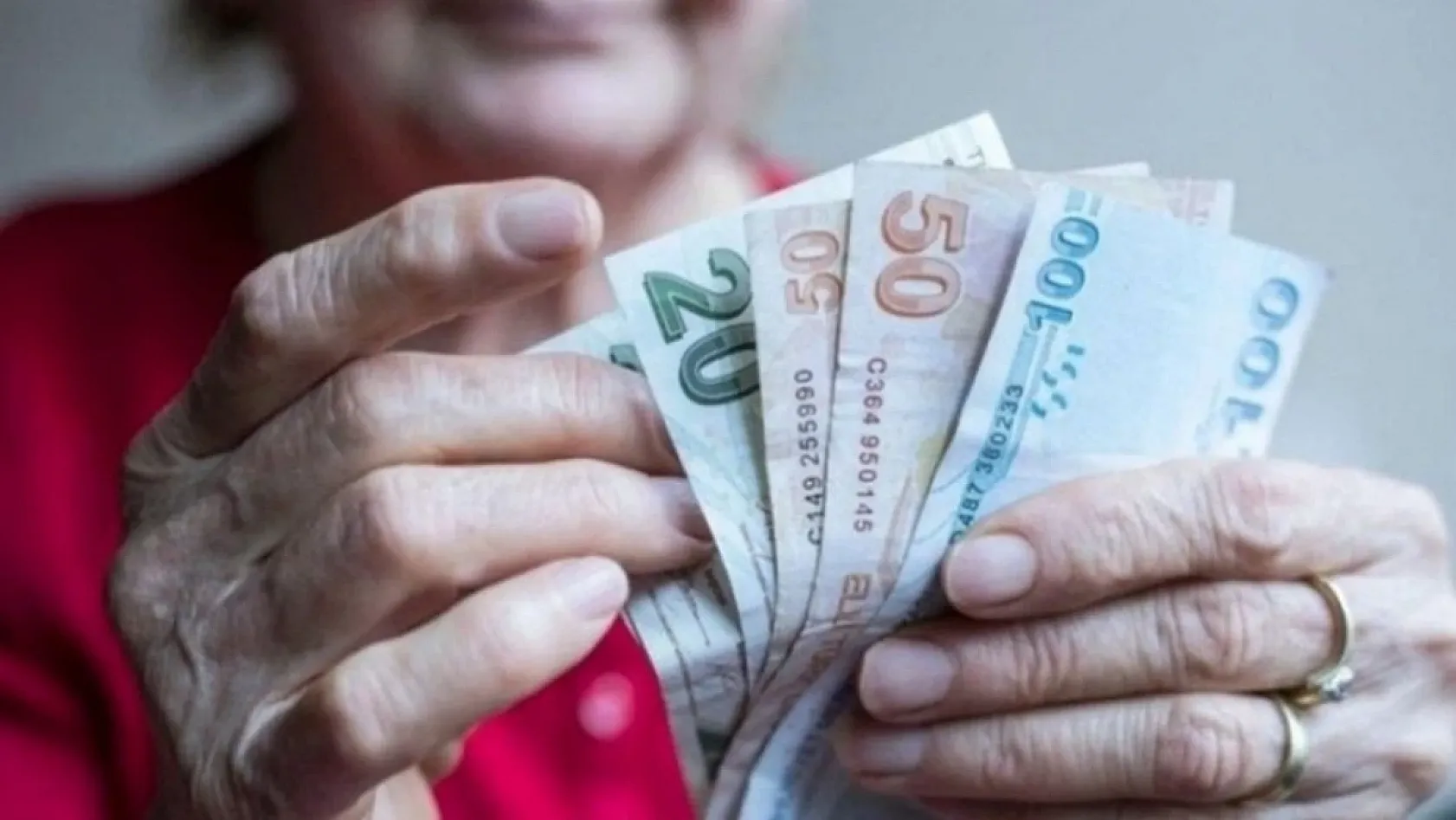 Zamlı emekli maaşları için tarih belli oldu! İşte zamlı maaşların yatacağı tarih