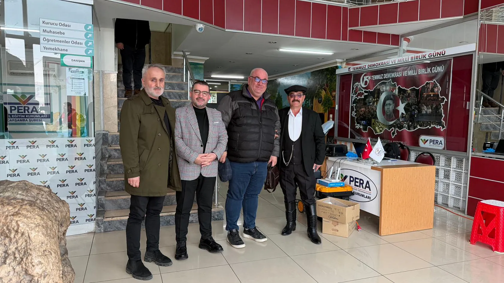 Dostluk Grubundan Kızılay'a kan bağışı