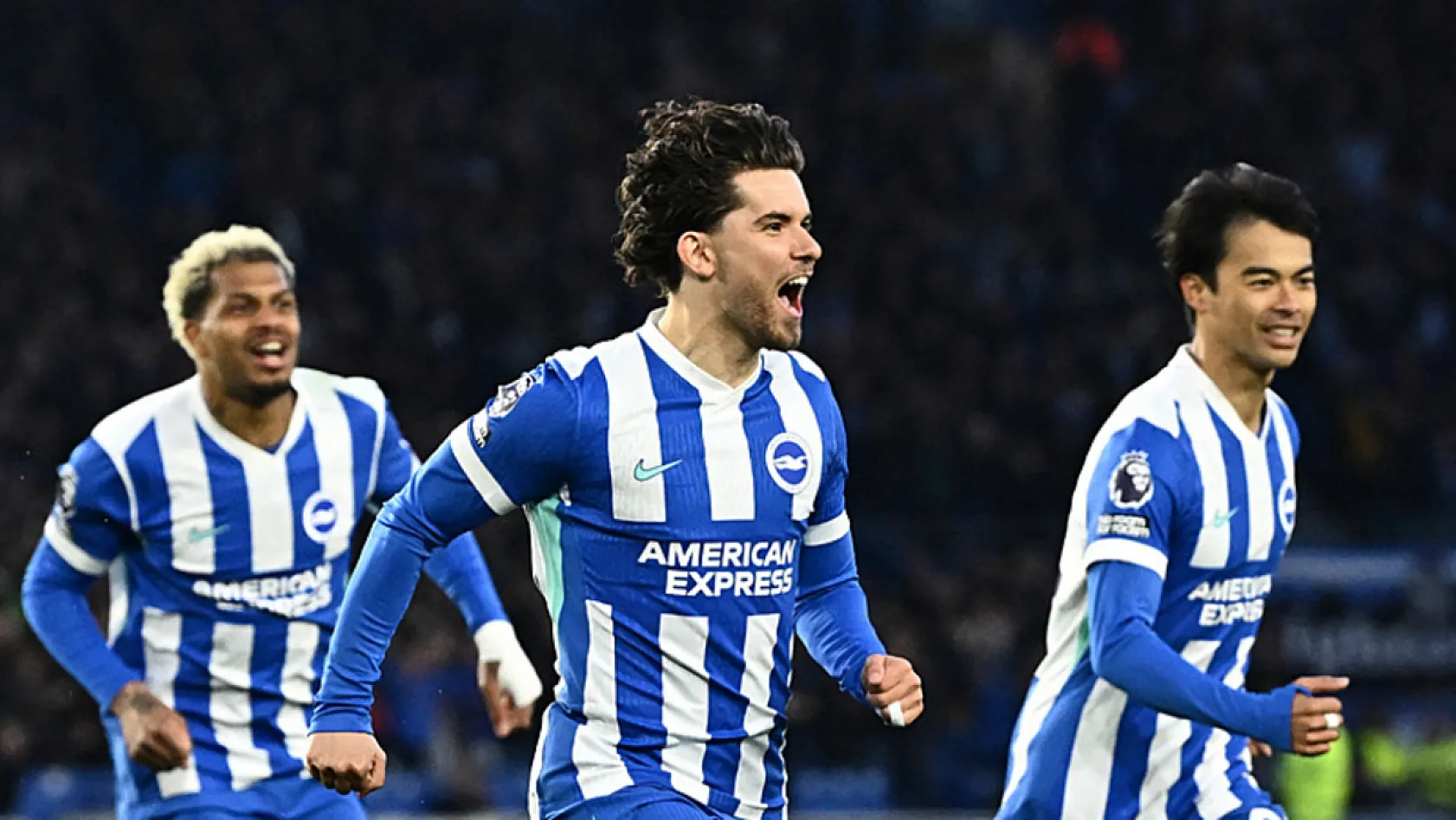Ferdi Kadıoğlu İngiltere'yi Salladı! Brighton'da Yılın Oyuncusu Seçildi