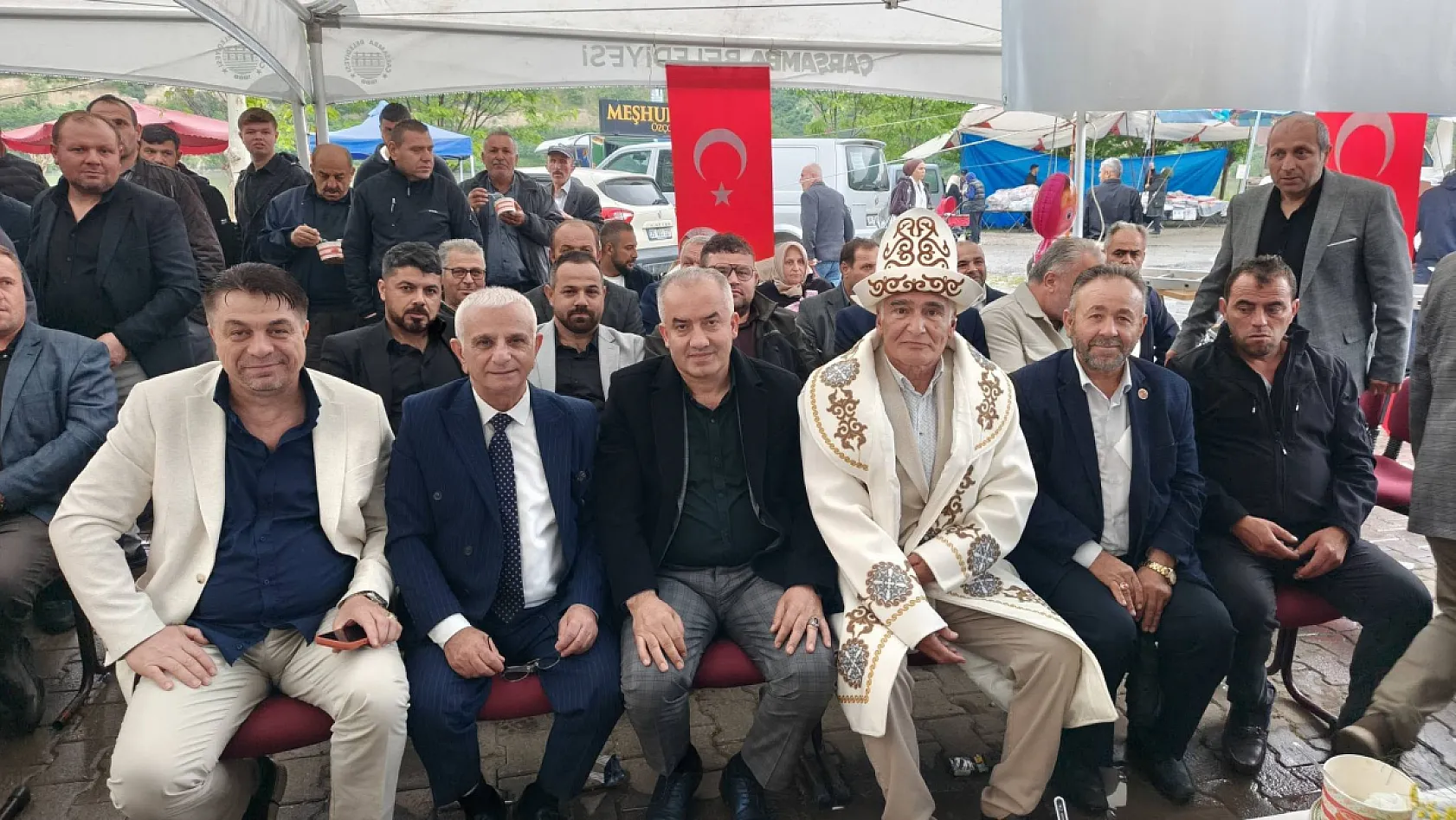 Kağıt ve Yıldızdoğan büyüledi