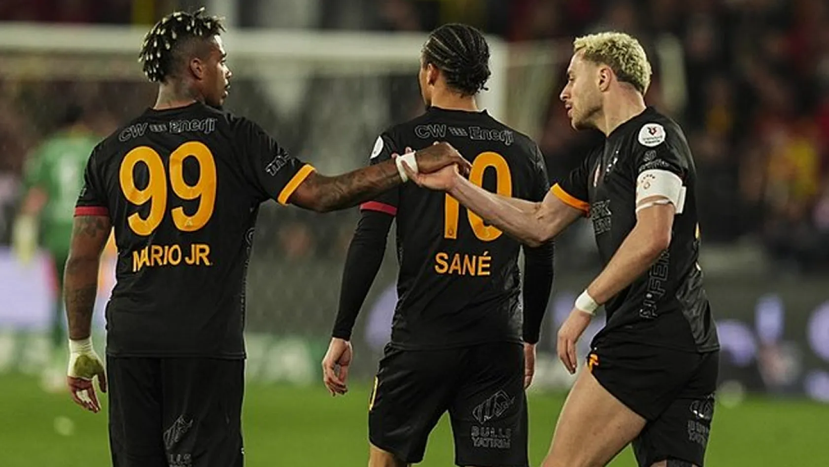 Galatasaray Tesislerine 1 Haftalık Misafir Yasağı