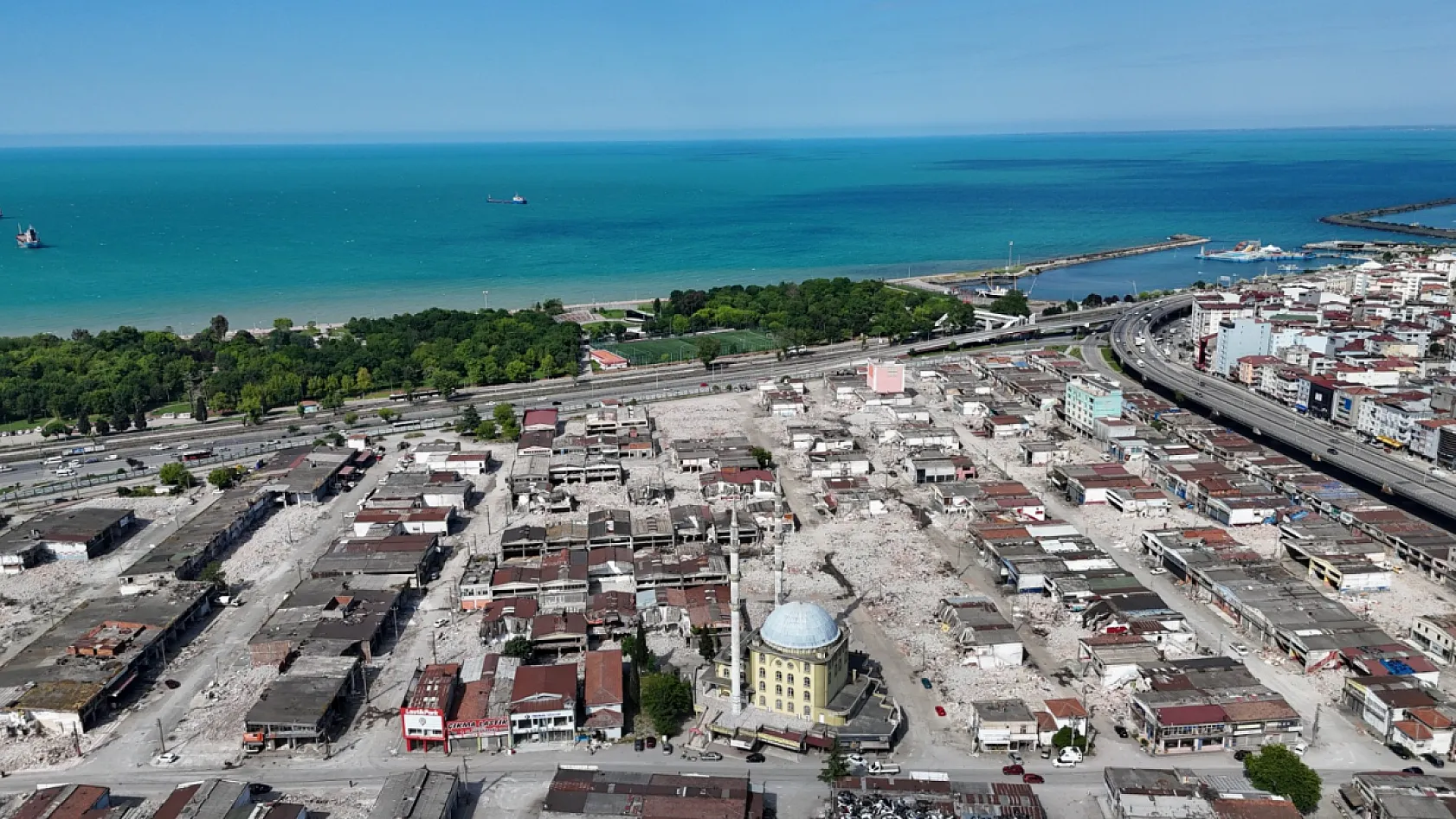 Gülsan sanayi sitesi'nde yıkımlar devam ediyor