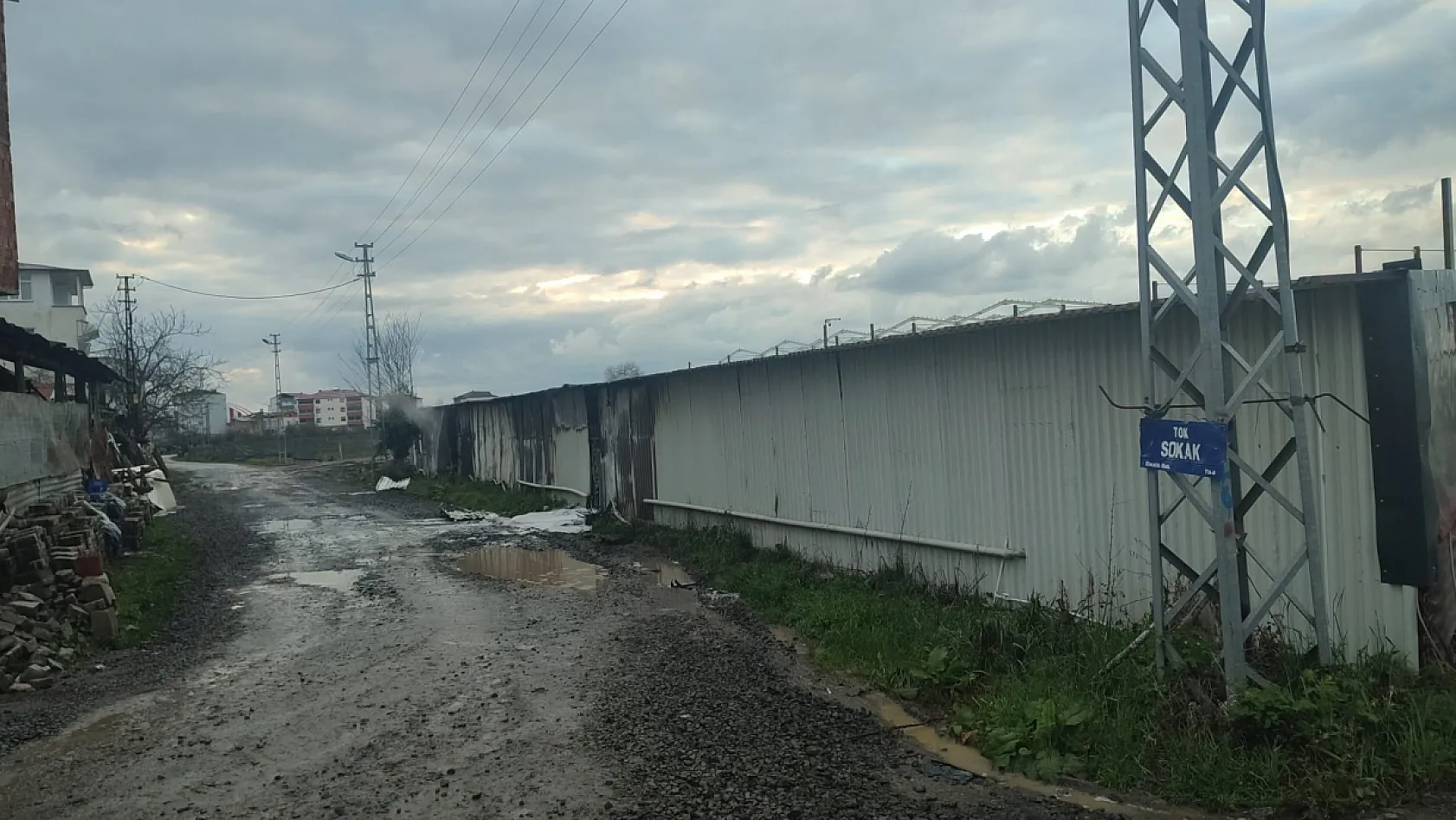 Samsun'da şantiye deposunda yangın