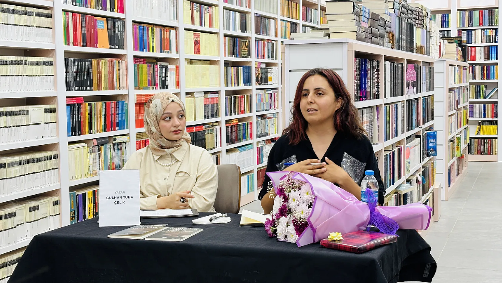 Gülhan Tuba Çelik Samsun'da okurlarıyla buluştu