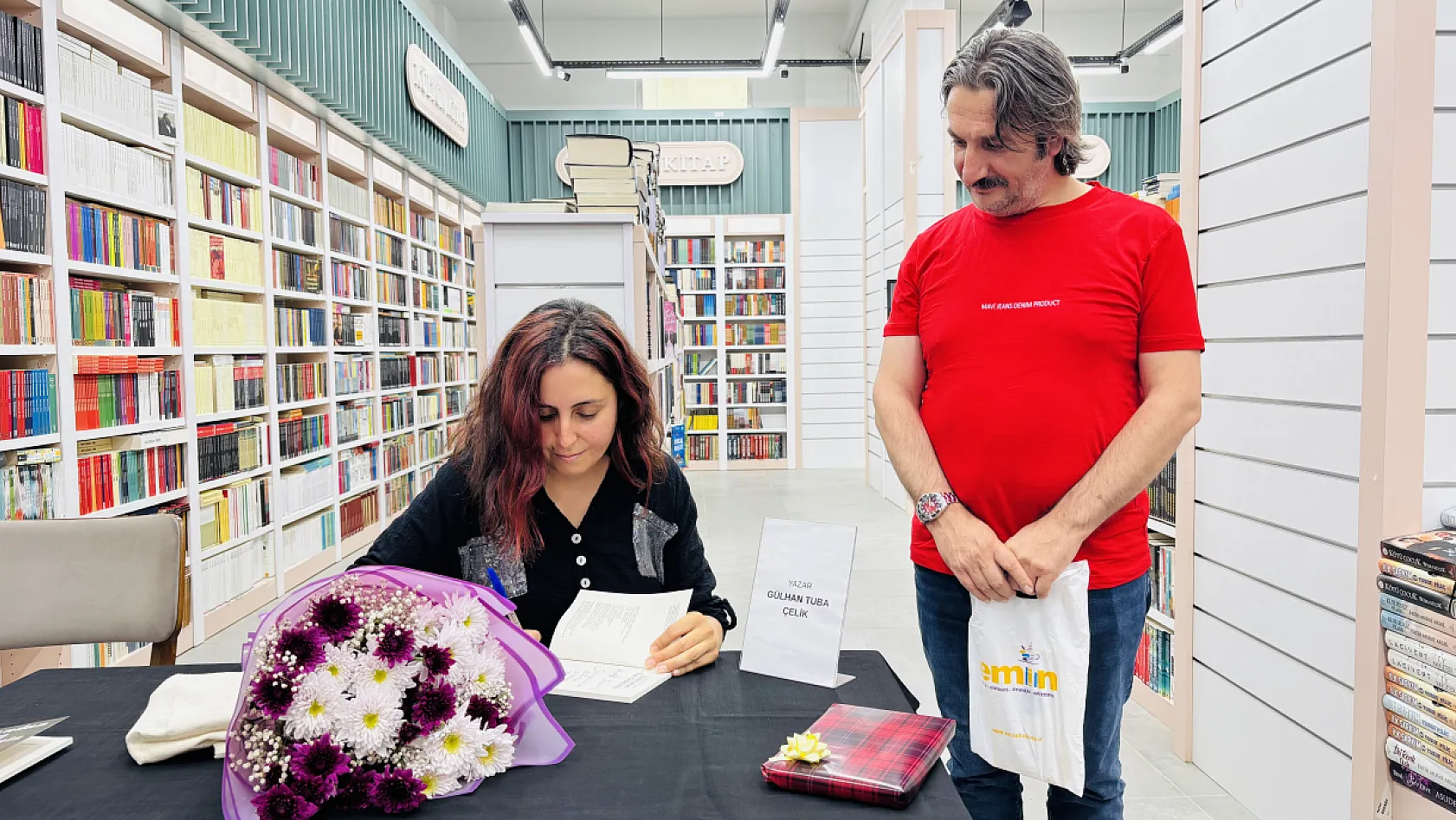 Gülhan Tuba Çelik Samsun'da okurlarıyla buluştu