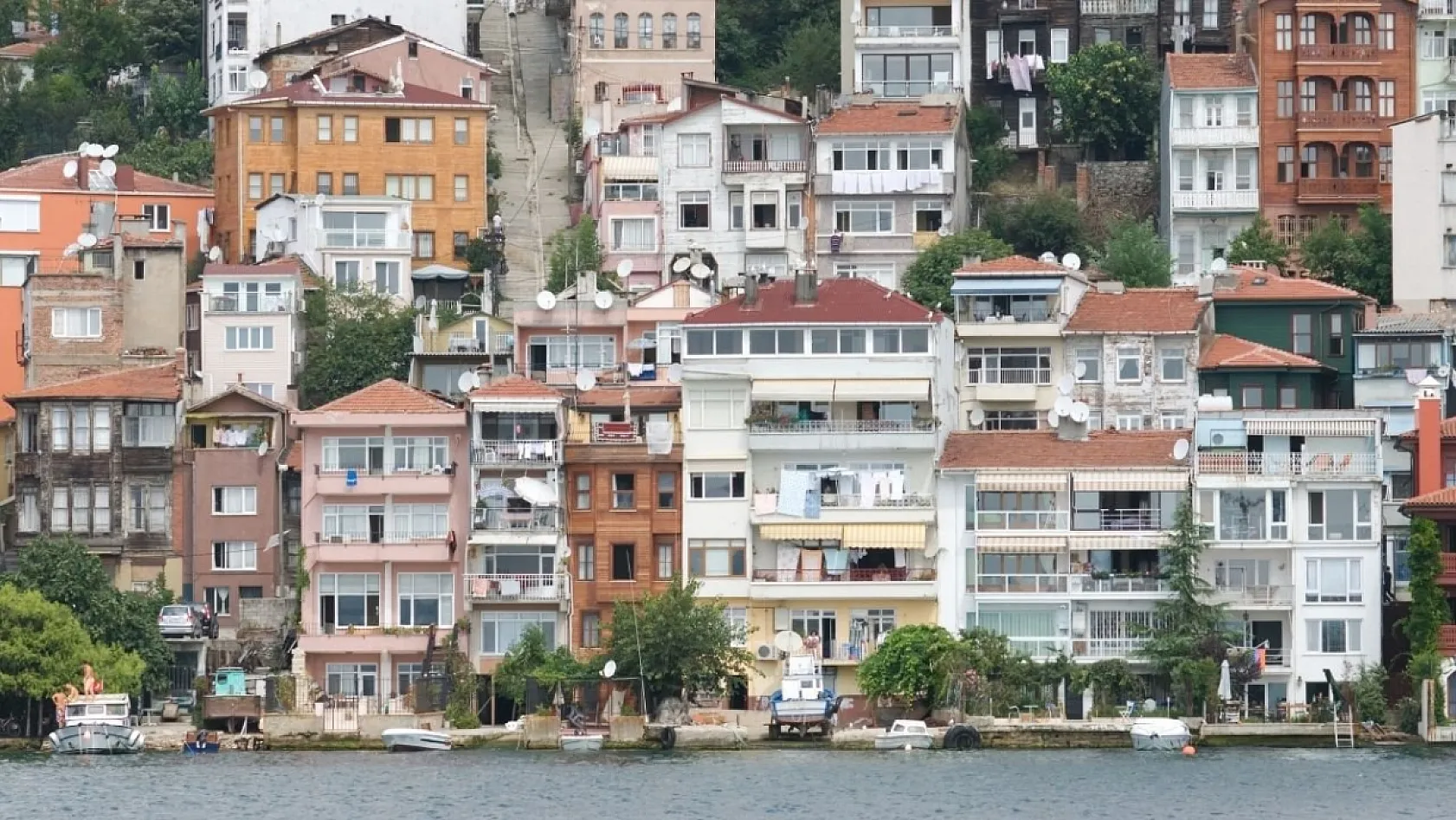 Konut finansmanında ibre tersine döndü! Oranlar yükseldi, 2 milyon TL'nin aylık taksiti iki kirayı geçti