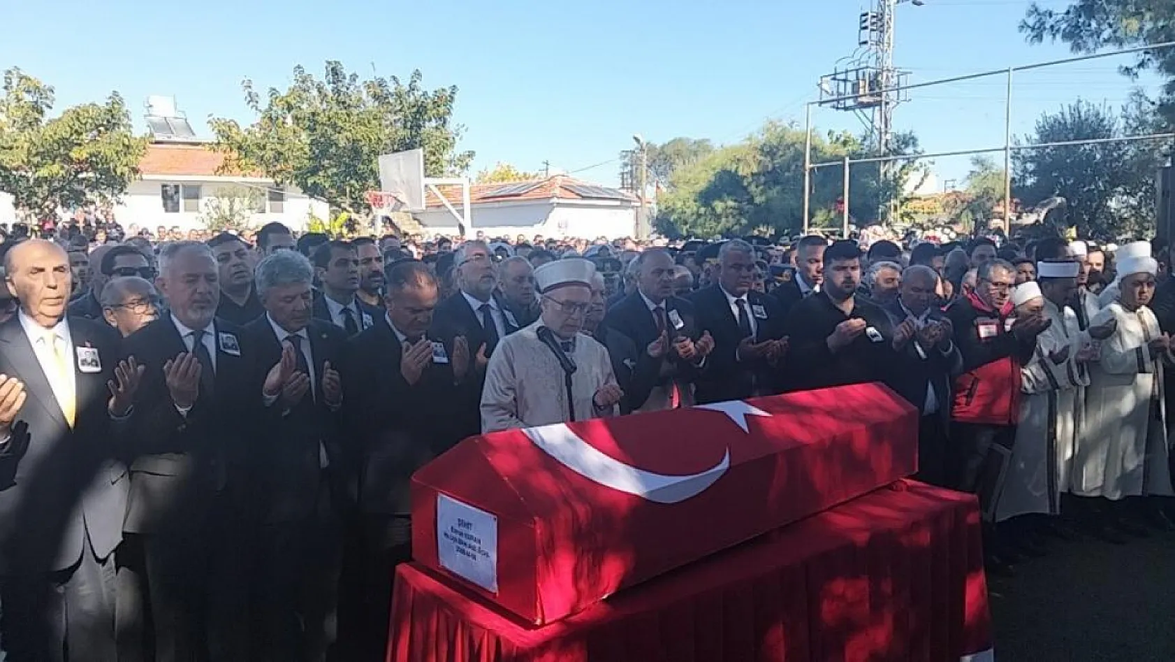 Türkiye şehitlerini uğurladı