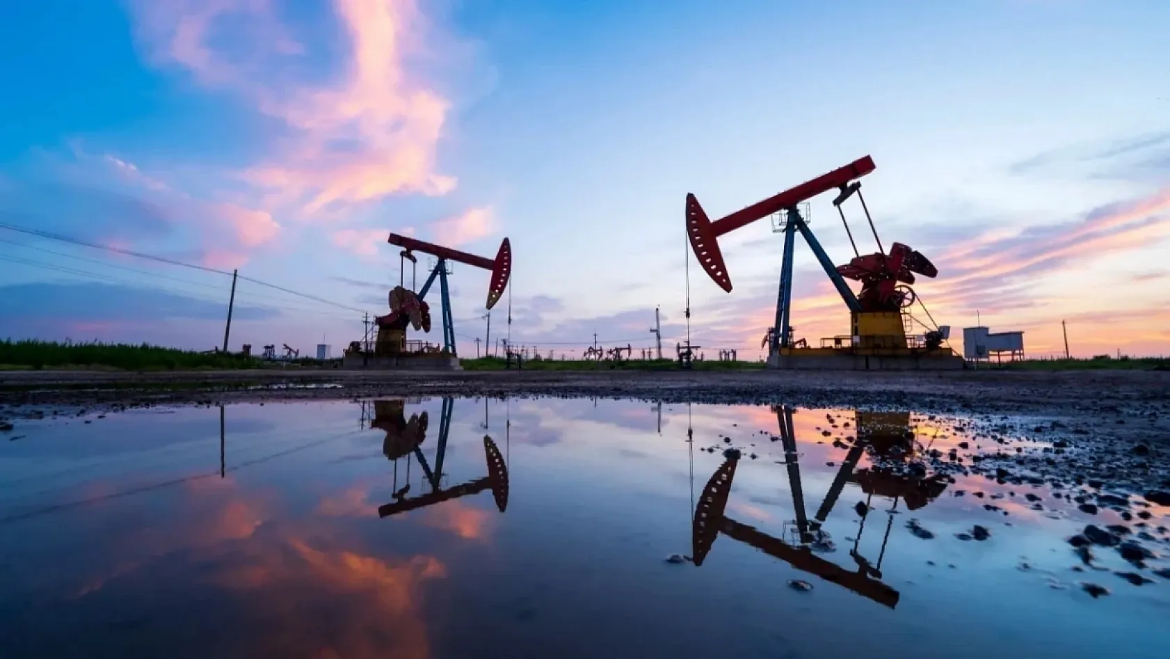 ABD, 2026 petrol fiyatı tahminini aşağı yönlü revize etti