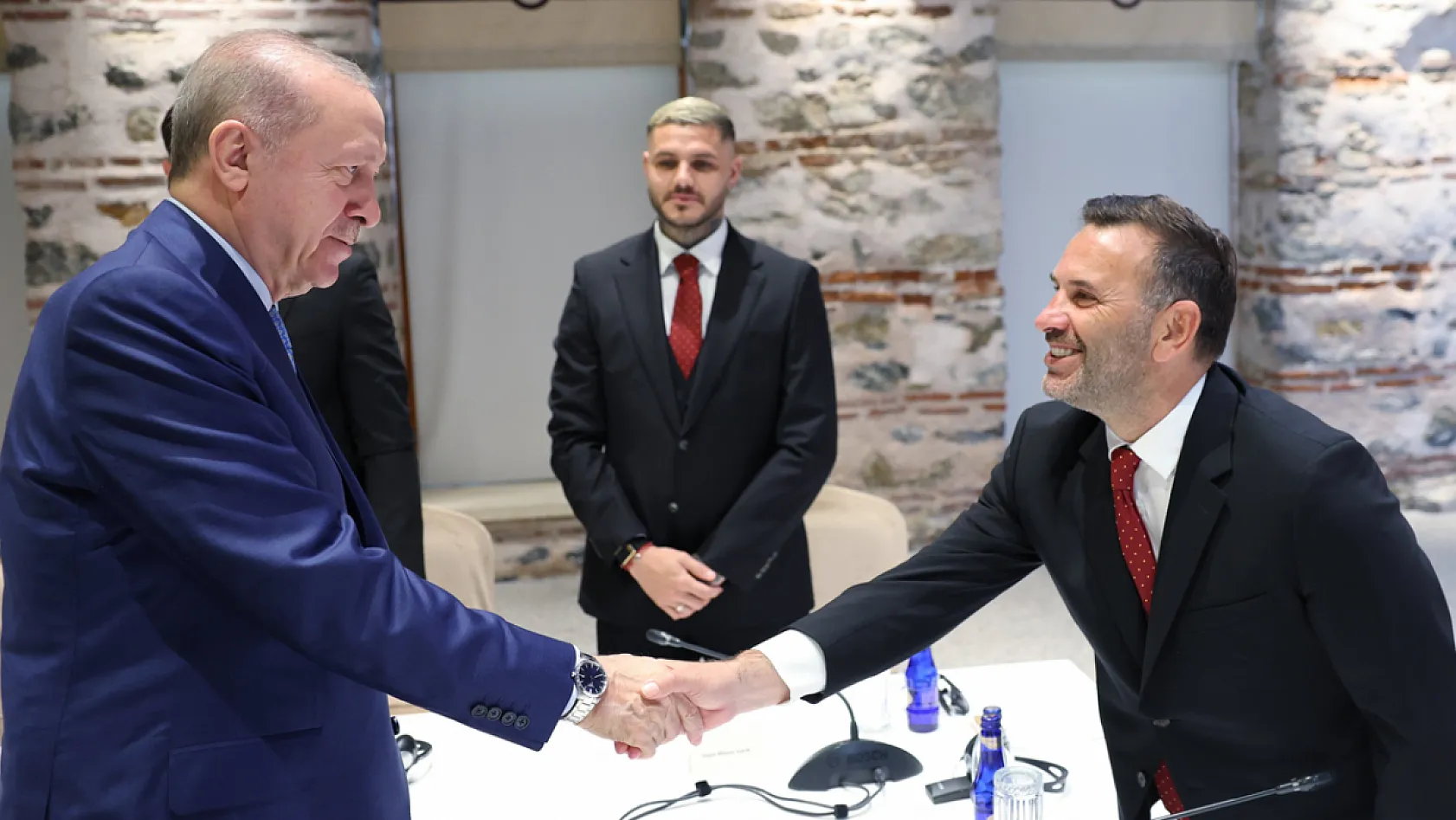 Cumhurbaşkanı Erdoğan, Şampiyon Galatasaray'ı Kabul Etti: Beştepe'de Özel Görüşme
