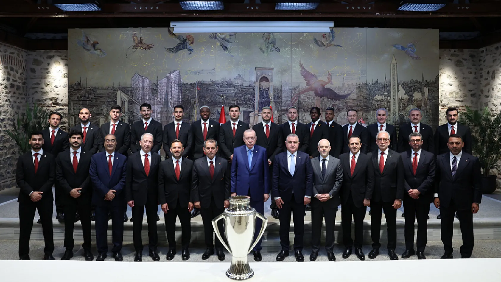 Cumhurbaşkanı Erdoğan, Şampiyon Galatasaray'ı Kabul Etti: Beştepe'de Özel Görüşme
