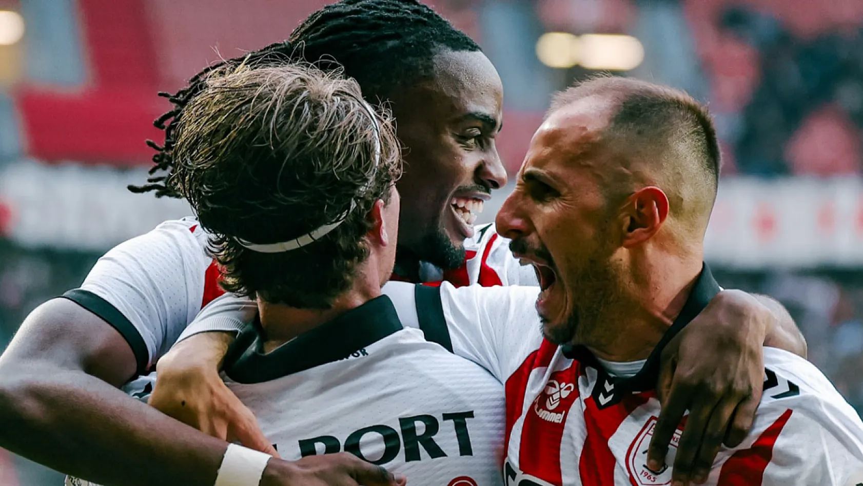 Alanya'da kritik randevu! Alanyaspor - Samsunspor maçı bugün saat kaçta, hangi kanalda?