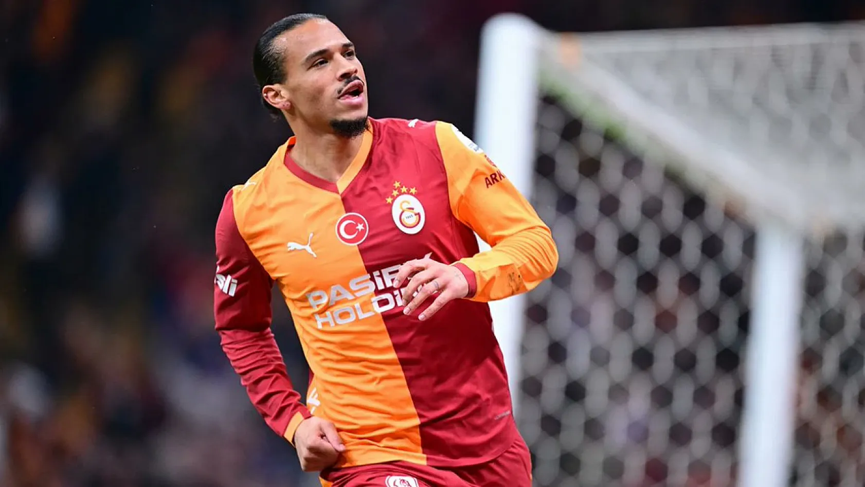 Leroy Sane'den Tarkan İtirafı: Türk Arkadaşlarımla Dinlemeye Başladım