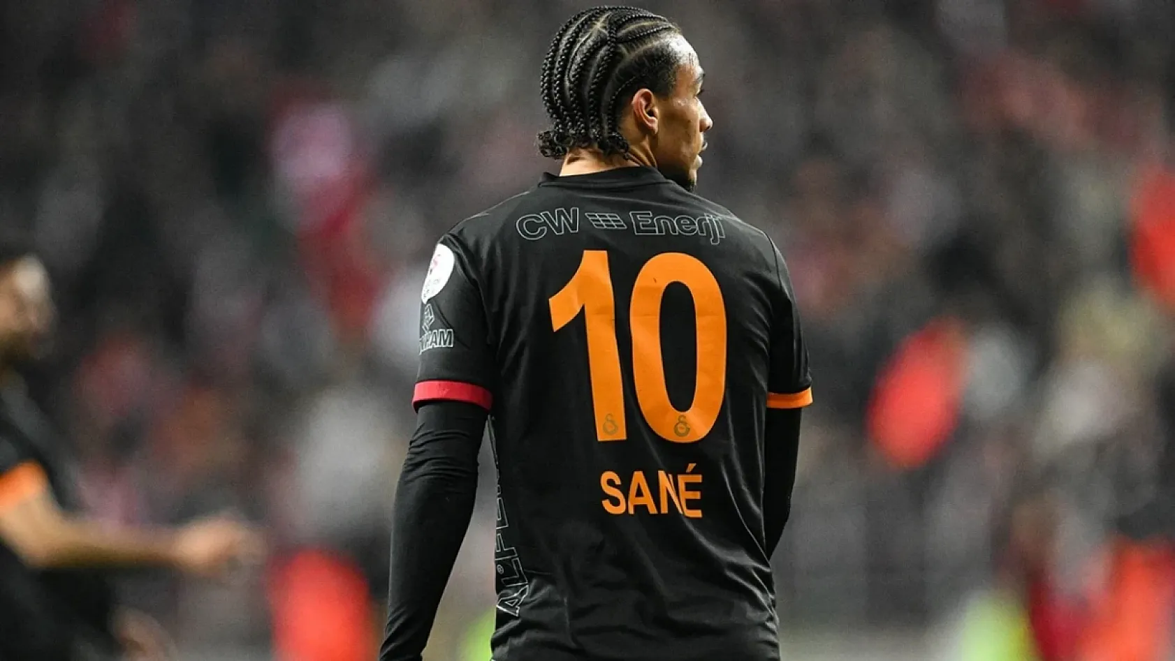 Leroy Sane'den Tarkan İtirafı: Türk Arkadaşlarımla Dinlemeye Başladım