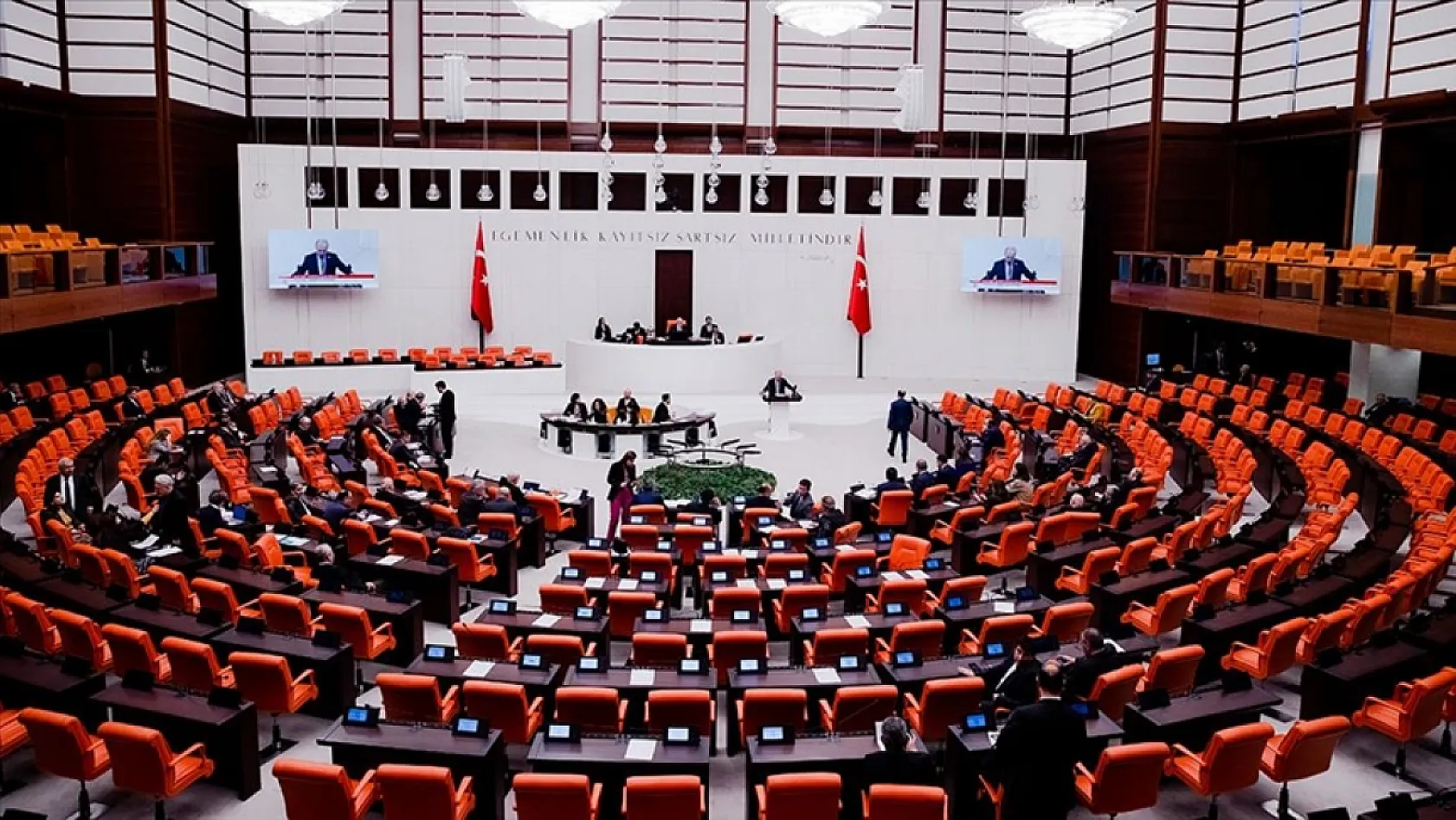 Bayram öncesi sürpriz! Emekli İkramiyesi 17 Bin TL'ye yükseliyor mu?