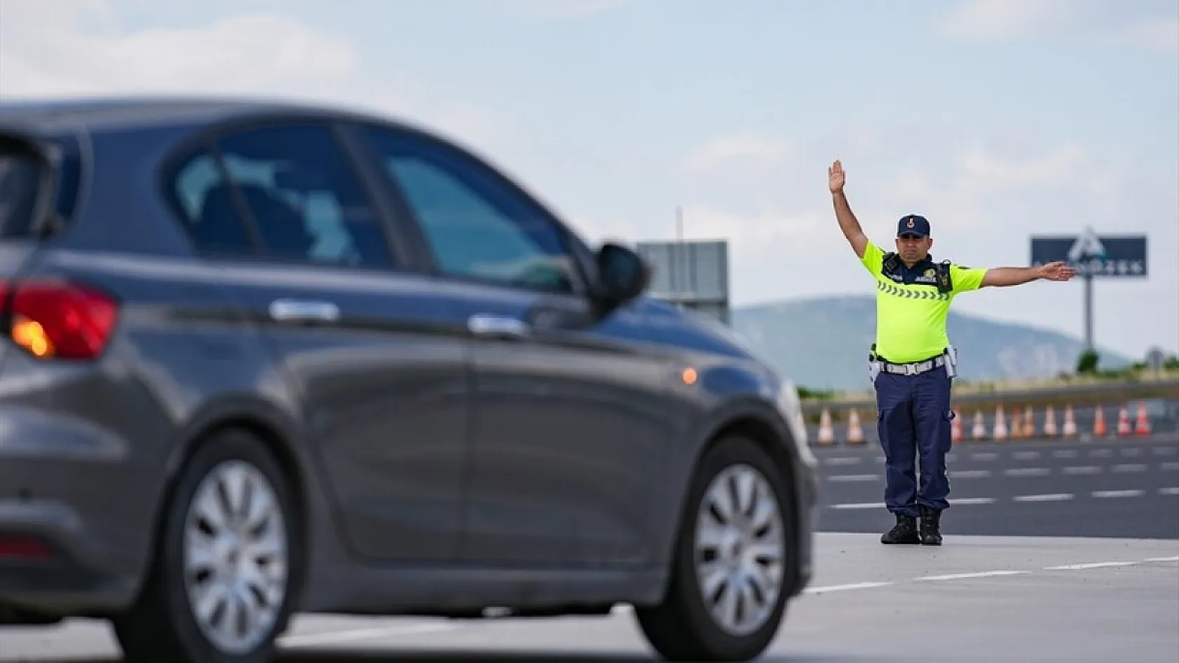 Bayram trafiğinde yapay zeka destekli otoyol denetimi devrede