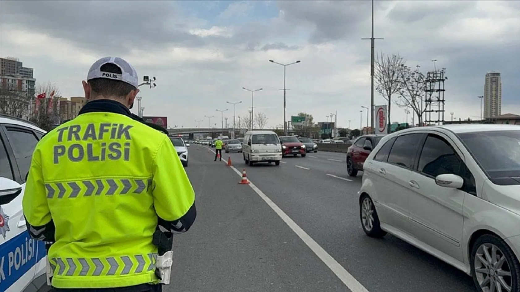 Hız sınırını aşan sürücülere büyük ceza geliyor