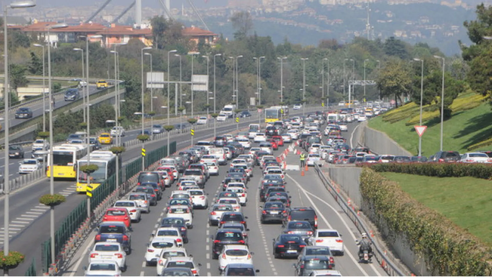Sürücüler Dikkat! Hız Sınırında Yeni Dönem: Cezalar 30 Bin TL'ye çıktı!