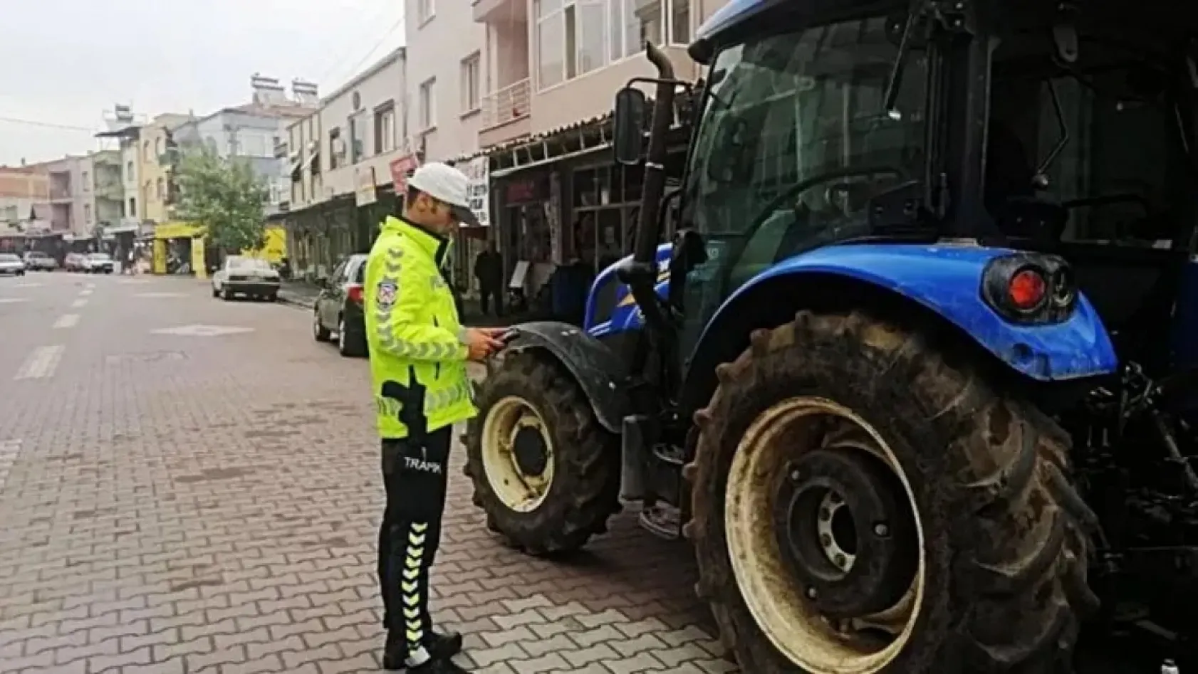 Bisiklet, motosiklet ve traktör kullananlara eldiven ve gözlük zorunluluğu