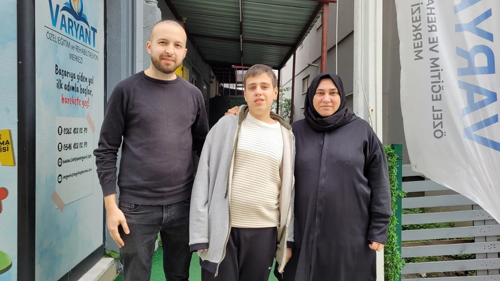 Otizmli Tarık Arda dünyasını müzikle renklendiriyor