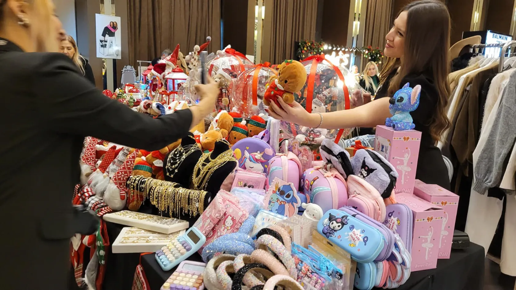 Samsun'da 'Güçlü Kadınlar'dan sosyal sorumluluk odaklı alışveriş şenliği