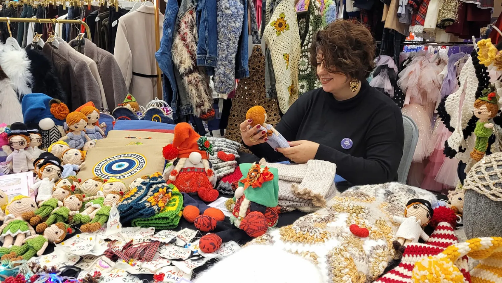 Samsun'da 'Güçlü Kadınlar'dan sosyal sorumluluk odaklı alışveriş şenliği