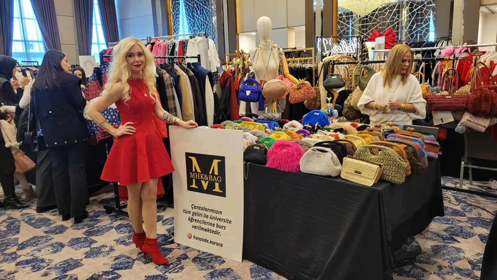 El emeği çantalar üniversite öğrencilerine destek oluyor